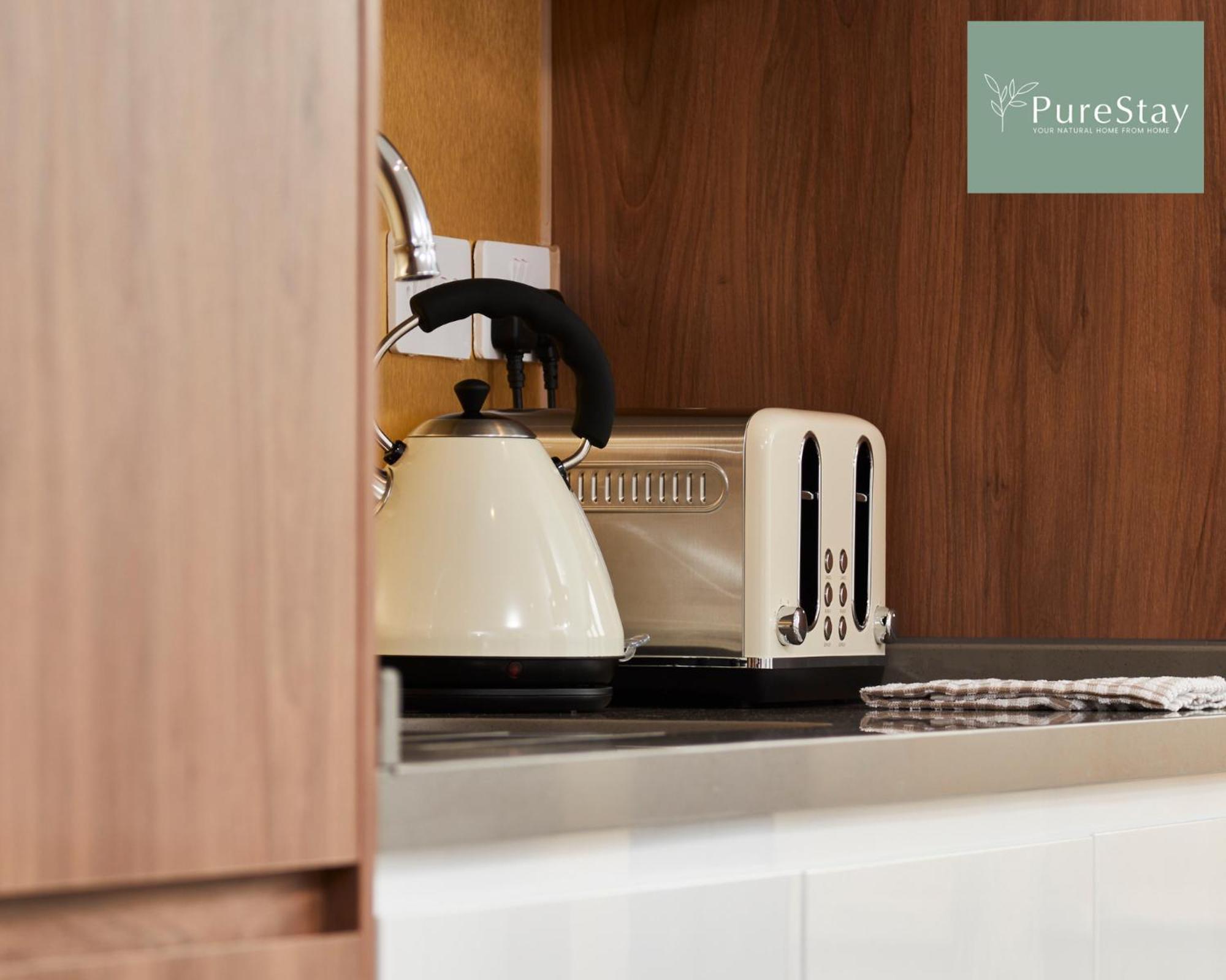 Stunning 5 Bed Manchester House With Parking By Purestay Short Lets & Serviced Accommodation Экстерьер фото